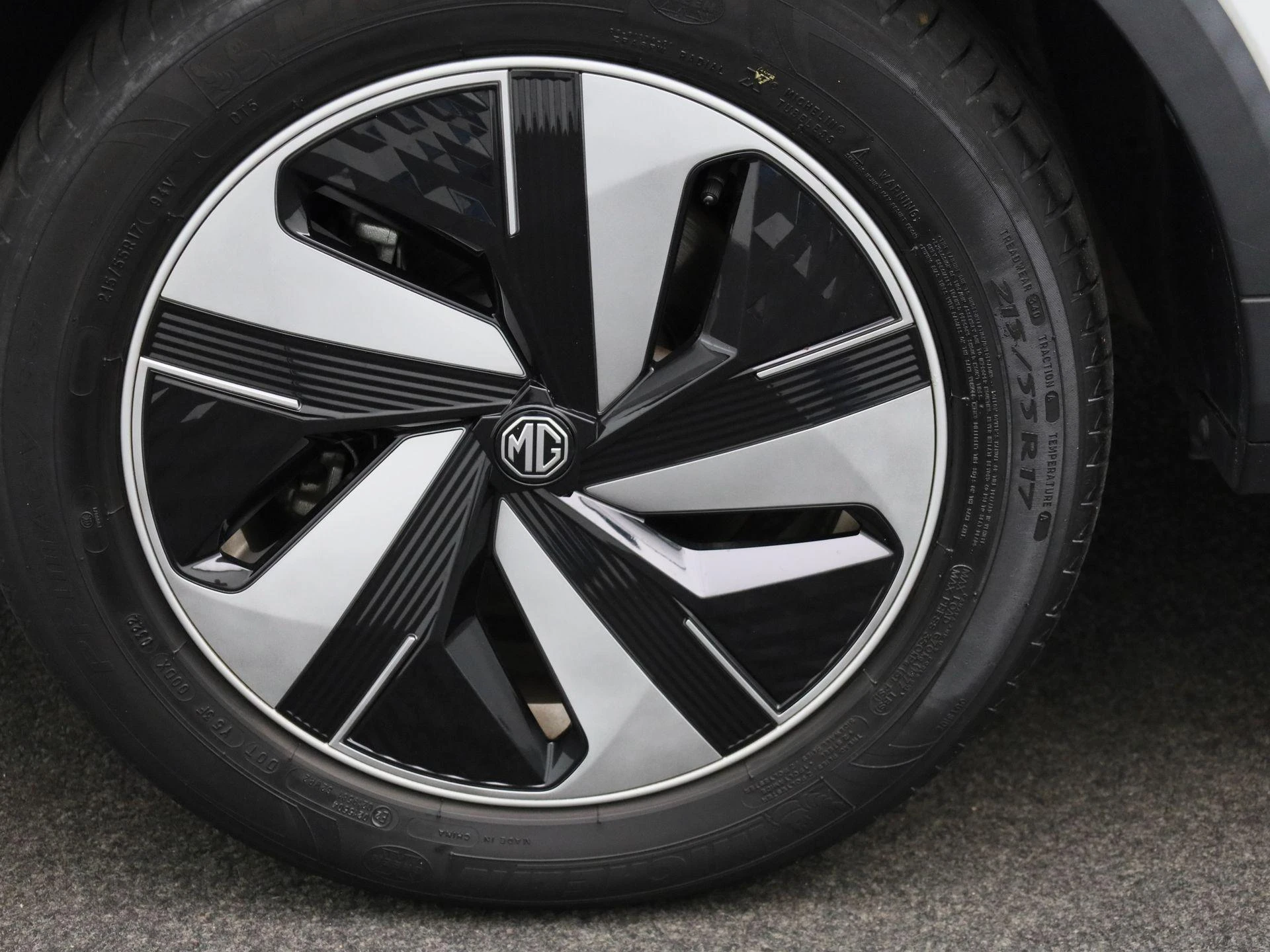 MG-ZS EV-image-12