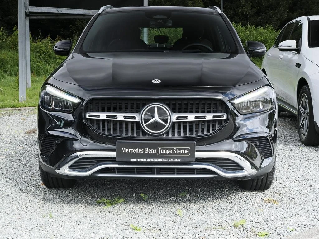 Mercedes-Benz-GLA 200 d-image-2