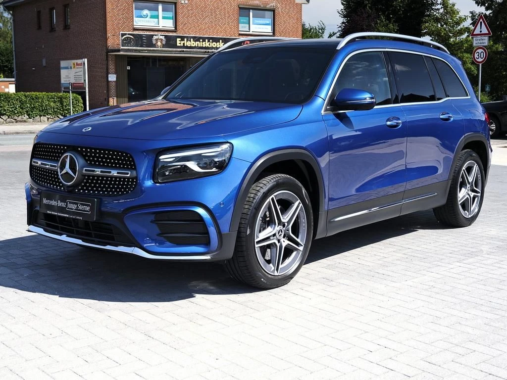 Mercedes-Benz-GLB 220 d-image-7