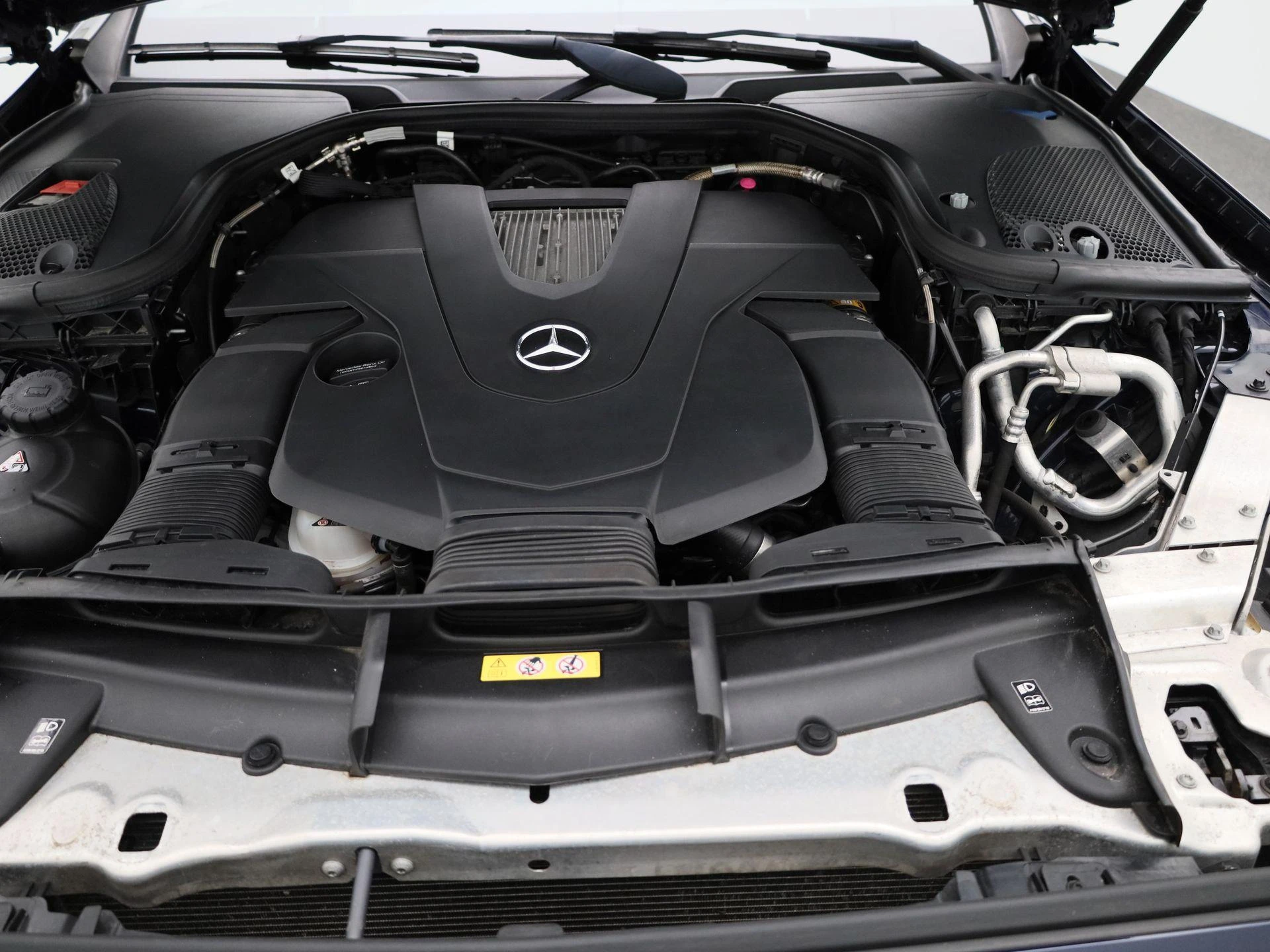 Mercedes-Benz-E-Klasse-image-46