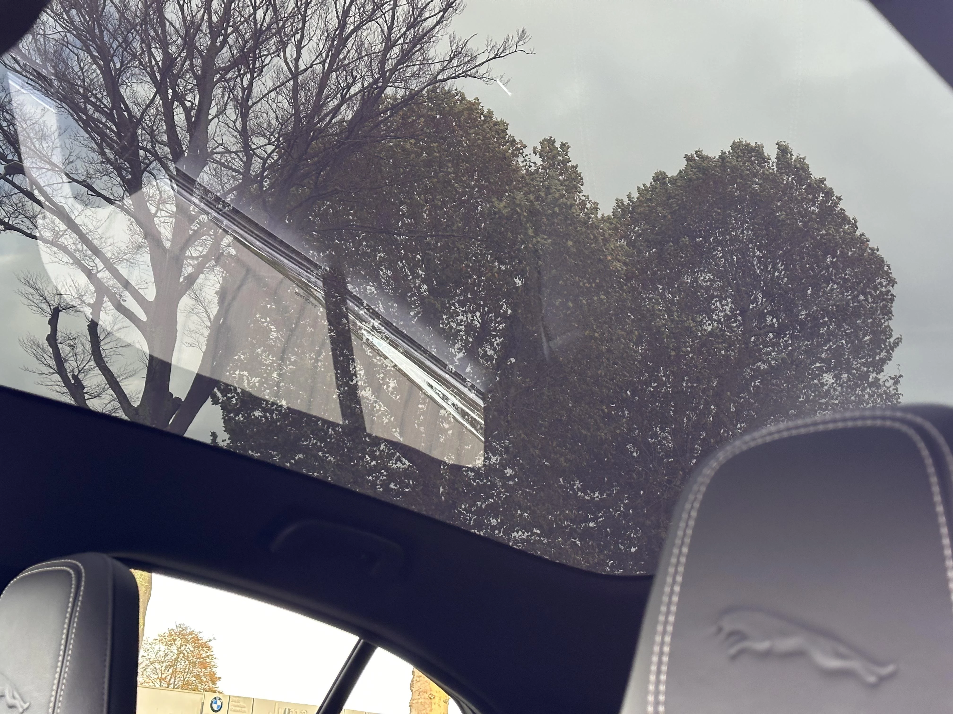 Jaguar-I-PACE-image-37