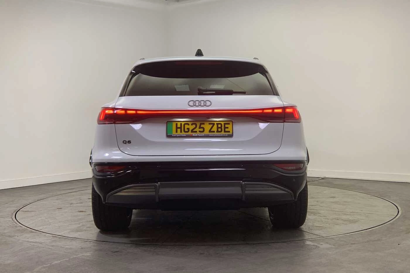 Audi-Q6 e-tron-image-10