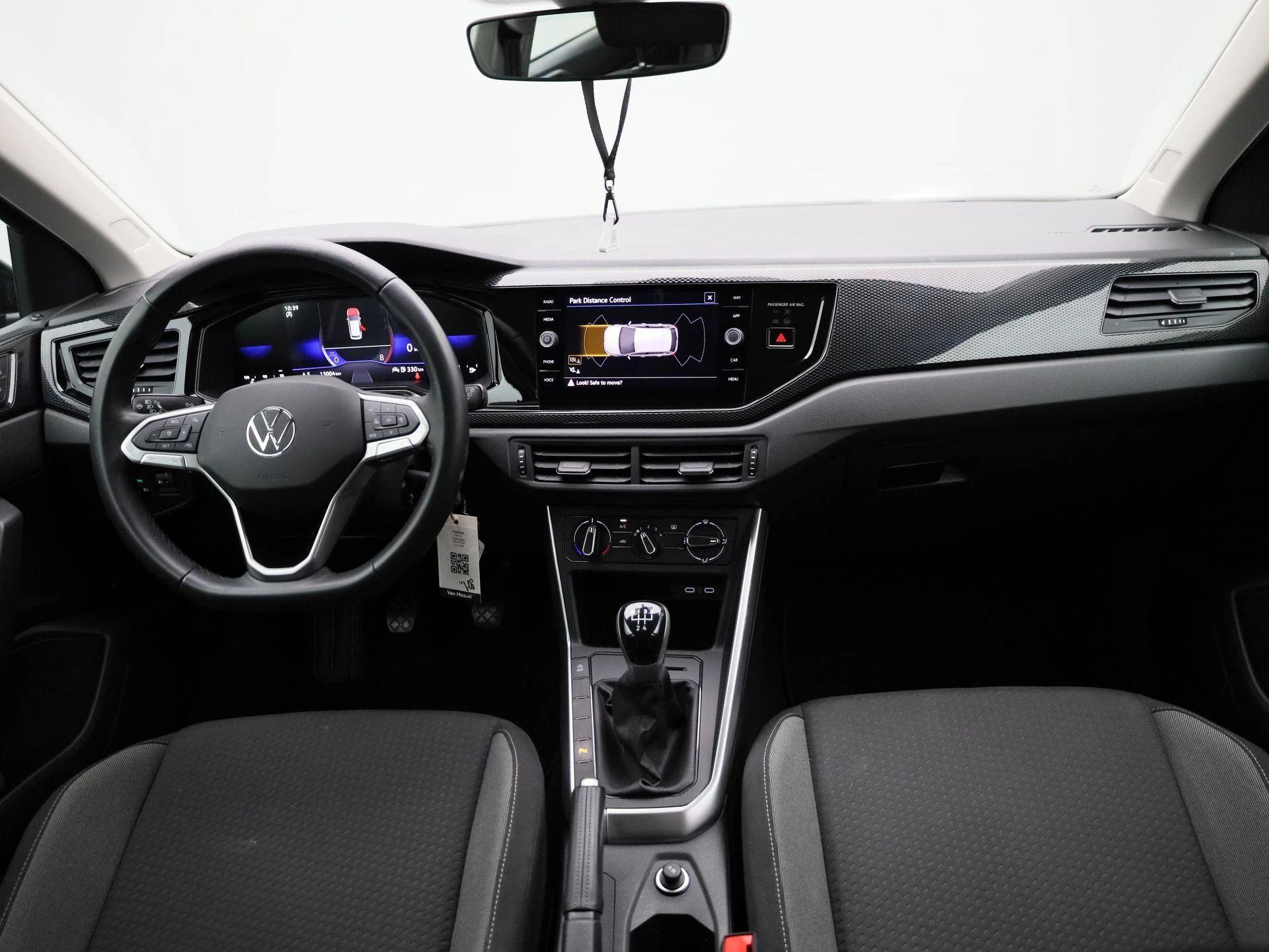 Volkswagen-Polo-image-33