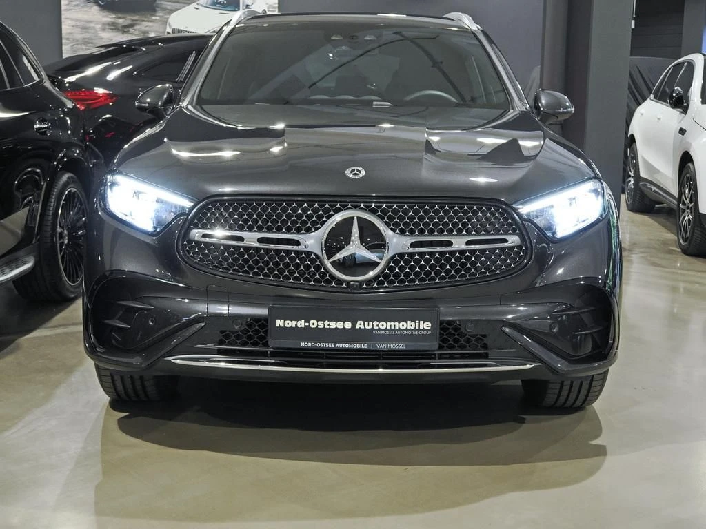 Mercedes-Benz-GLC 300 d-image-2