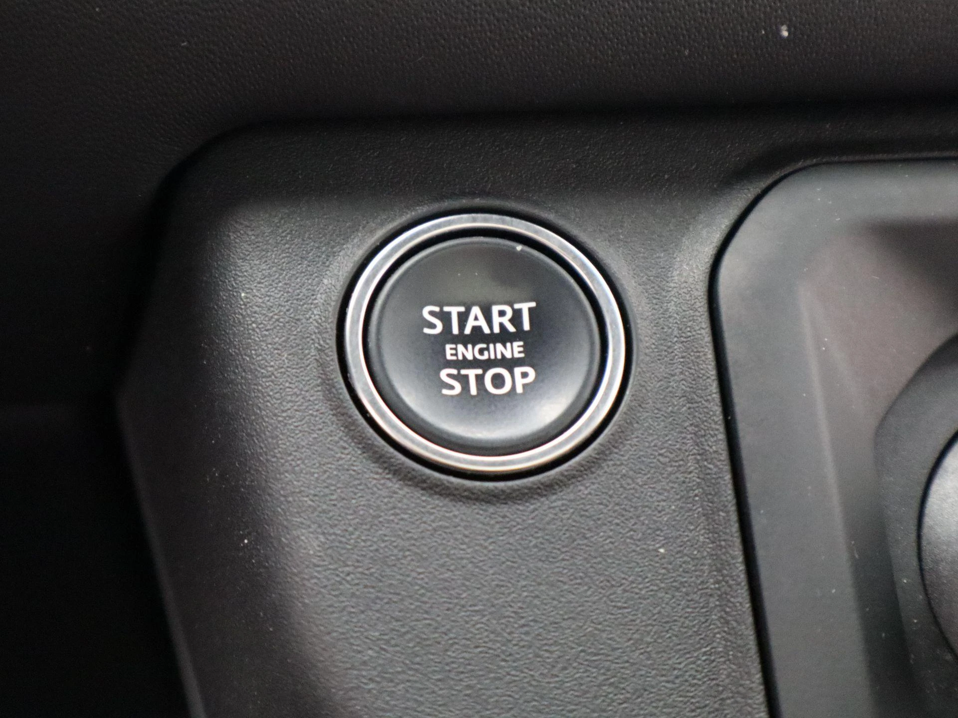 Land Rover Defender 110 2.0 P300e 110 X-Dynamic HSE