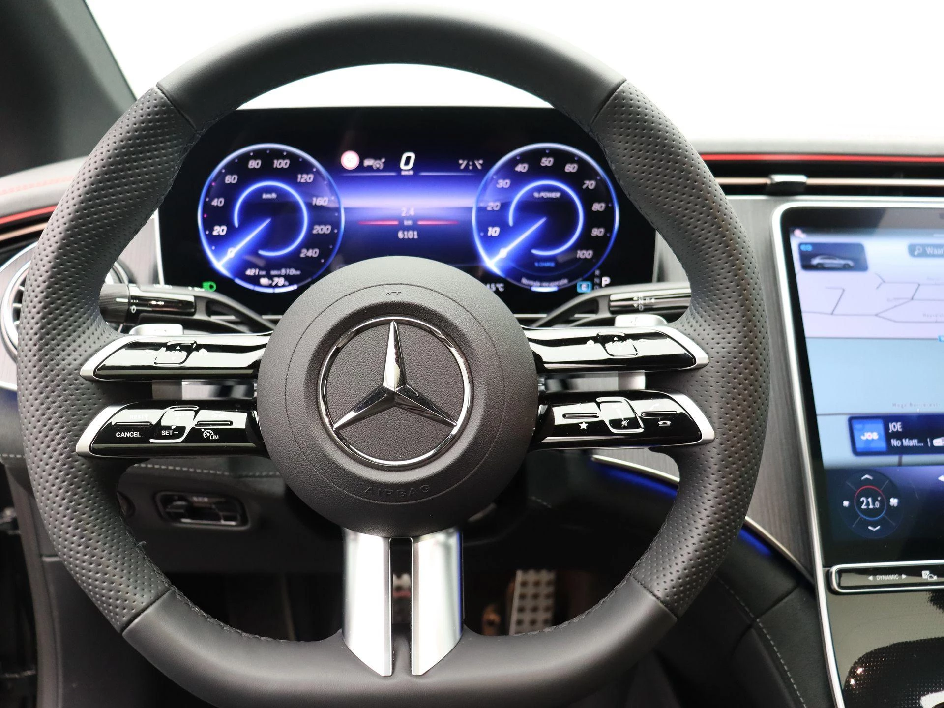 Mercedes-Benz-EQE-image-14