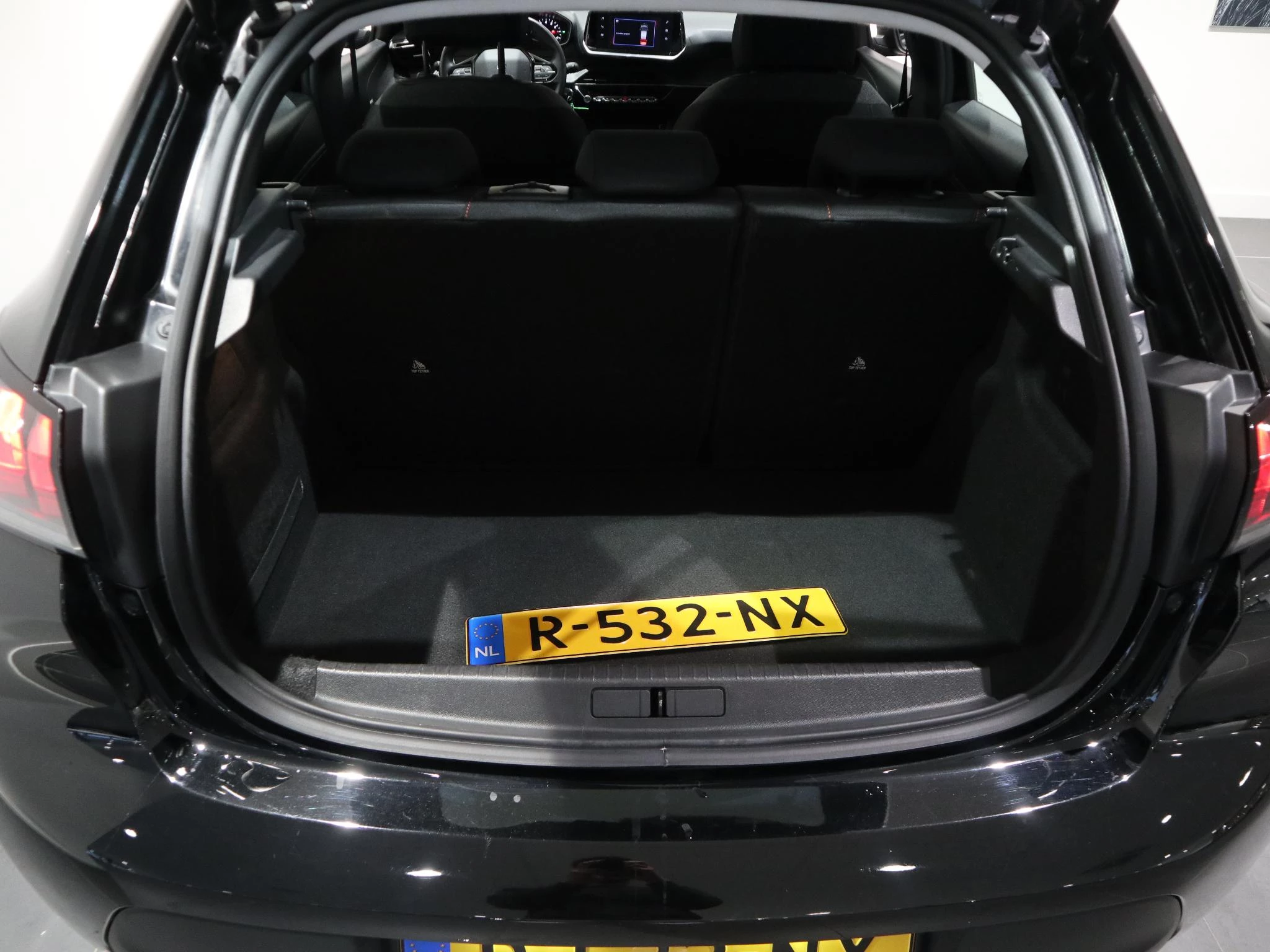 Peugeot-208-image-21