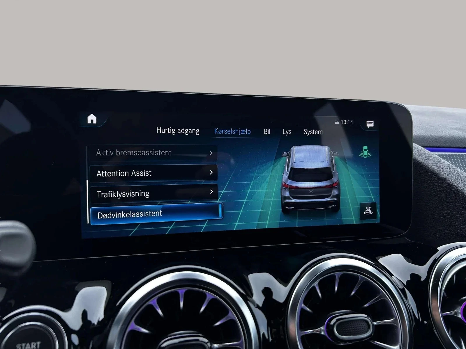 Mercedes-Benz-EQA-image-19