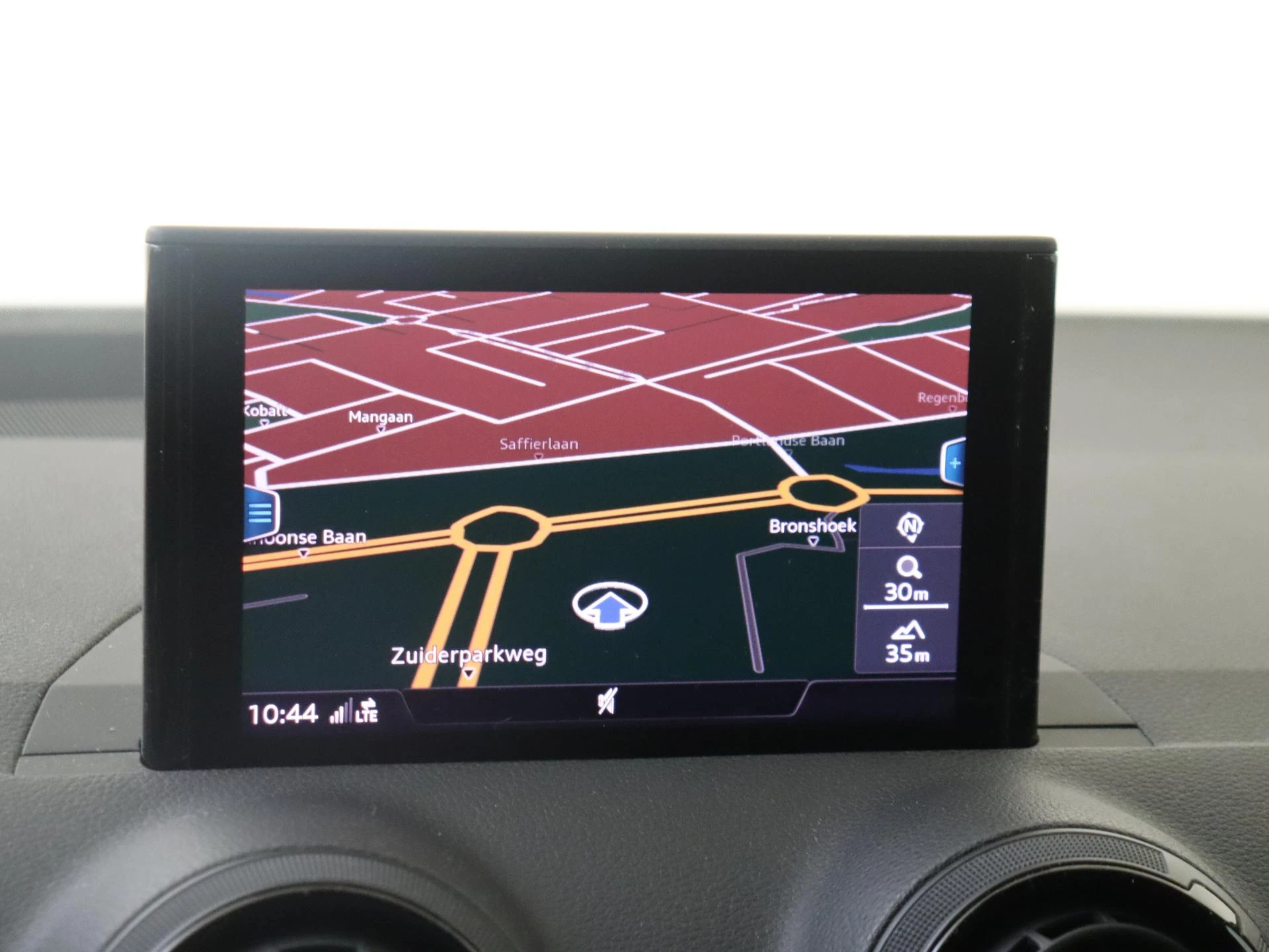 Audi-Q2-image-17