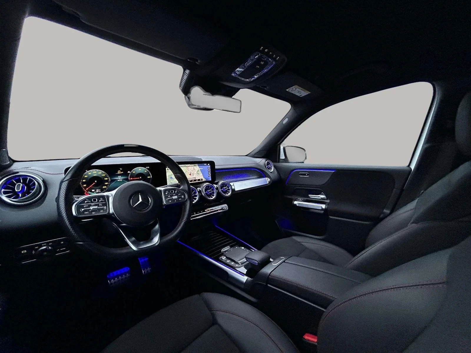 Mercedes-Benz-EQB-image-14