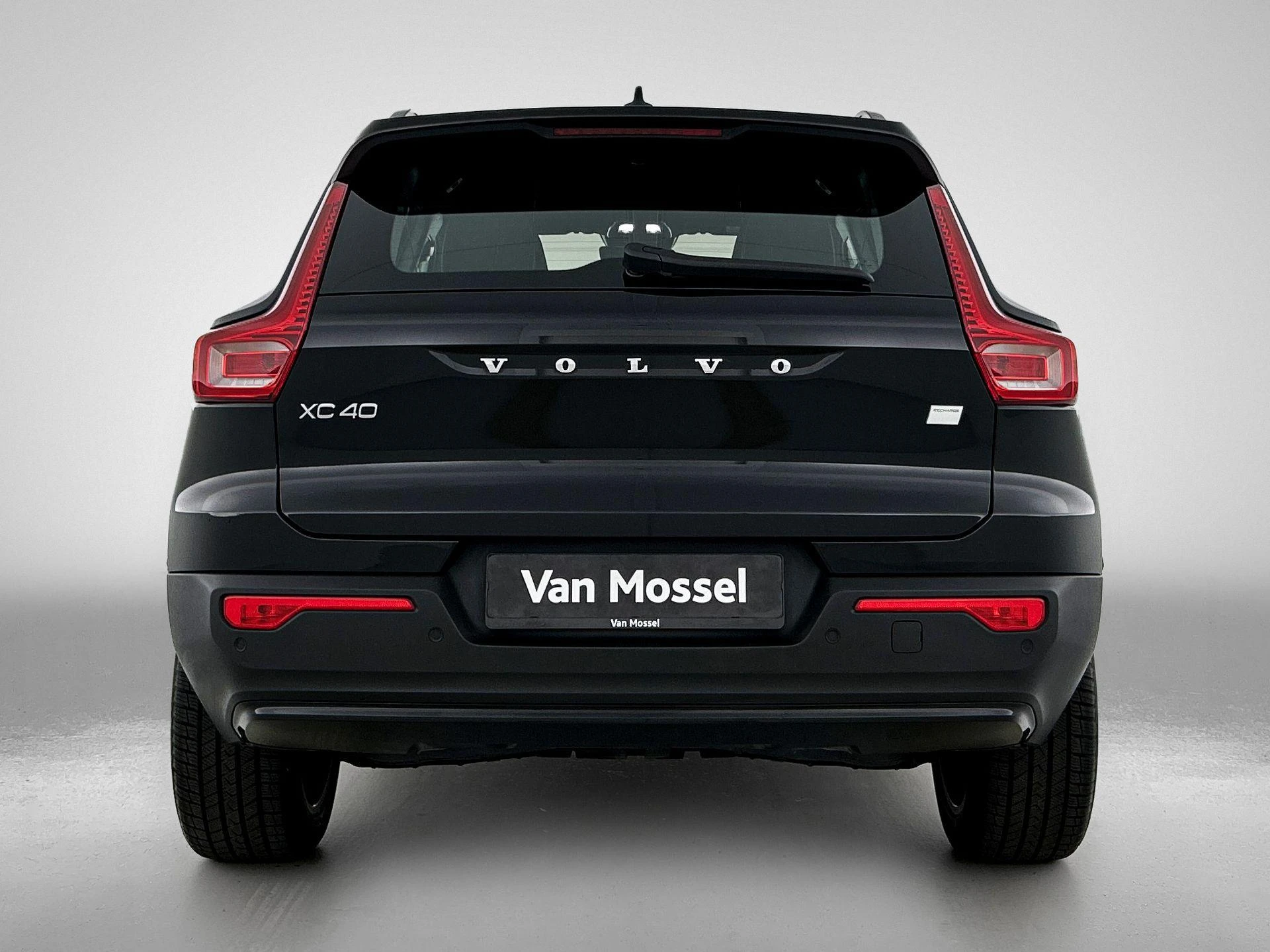 Volvo-XC40-image-2