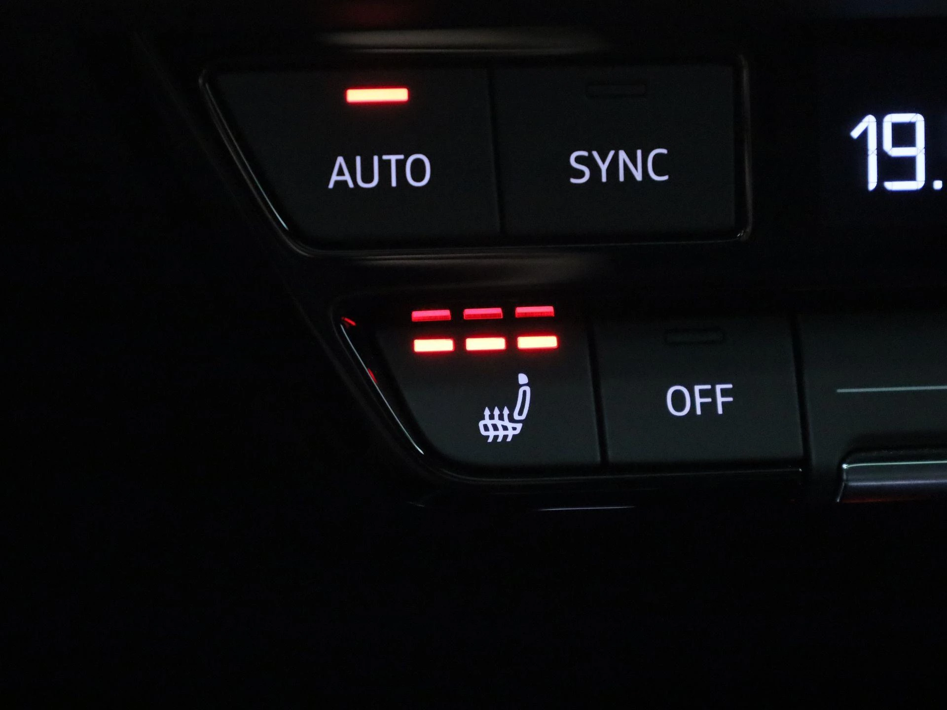 Audi-Q4 Sportback e-tron-image-23