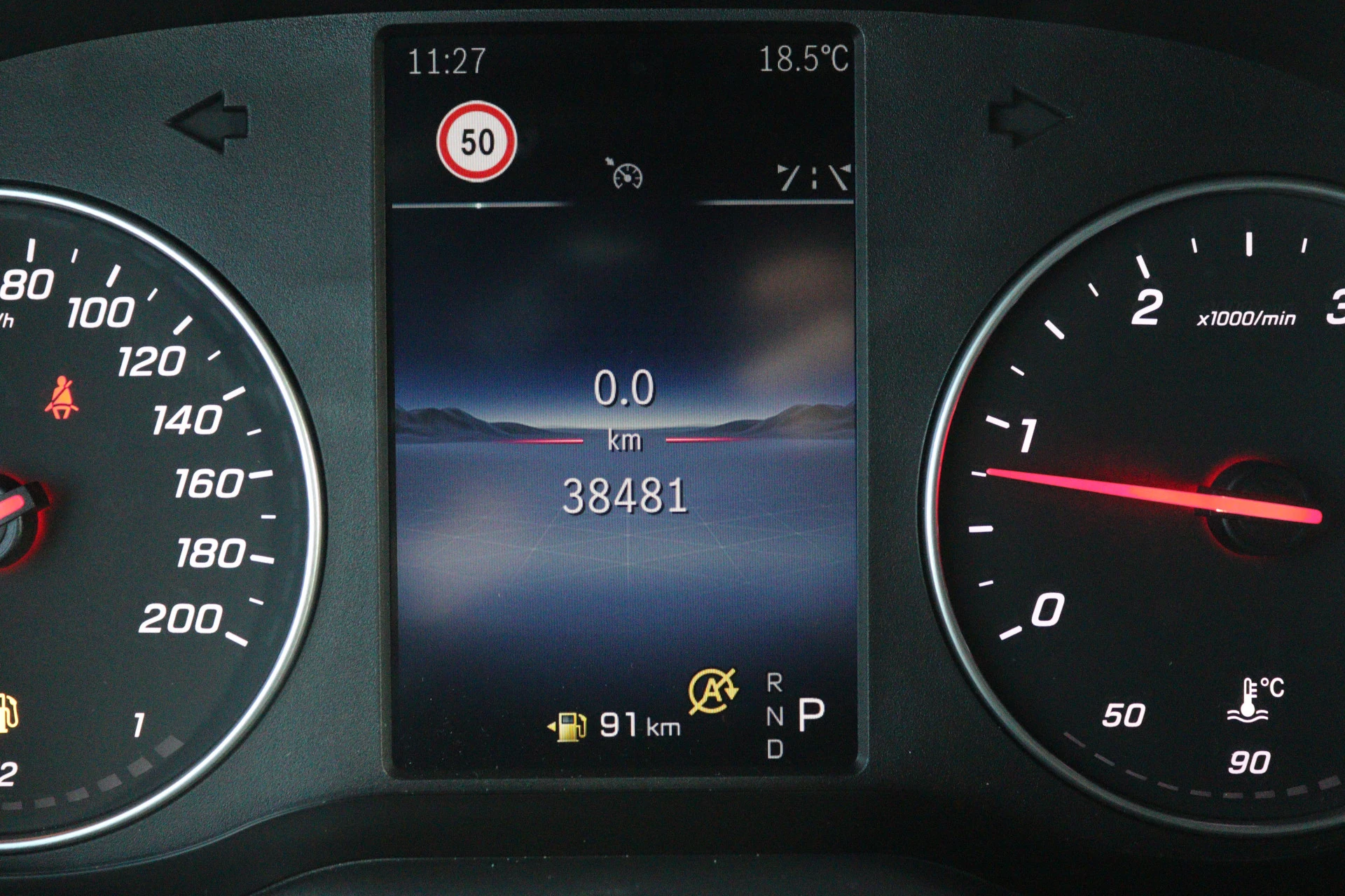 Mercedes-Benz-Sprinter-image-5