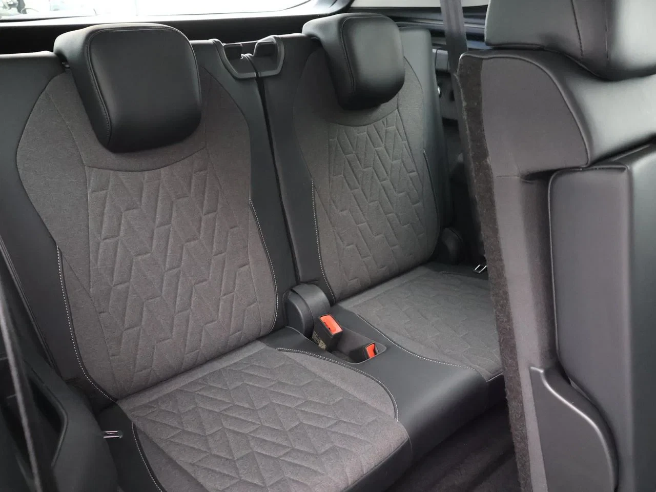Volkswagen Tayron VW Tayron 1.5eTSI mHEV 150PK *AUTOMAAT*360°CAMERA*7 ZITPLAATSEN*ACC*PDC*NAVI*APP-CONNECT*LED*...*