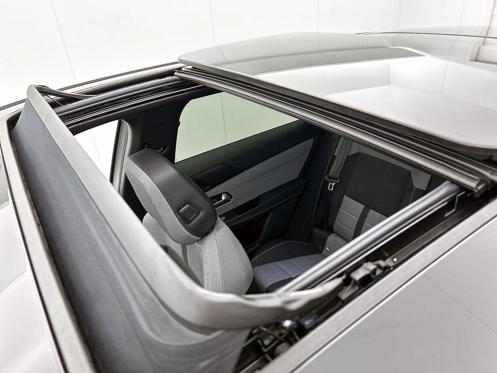 Opel-Grandland-image-8