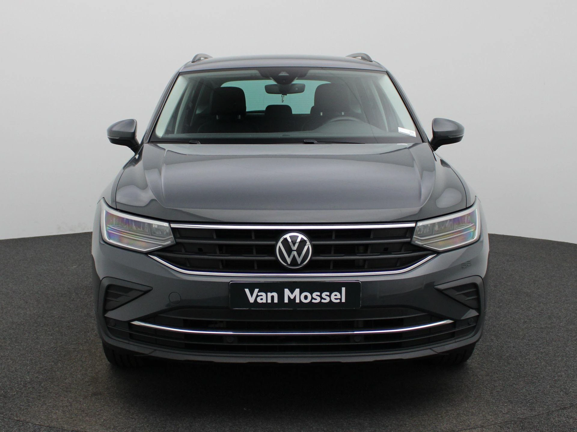Volkswagen-Tiguan-image-3