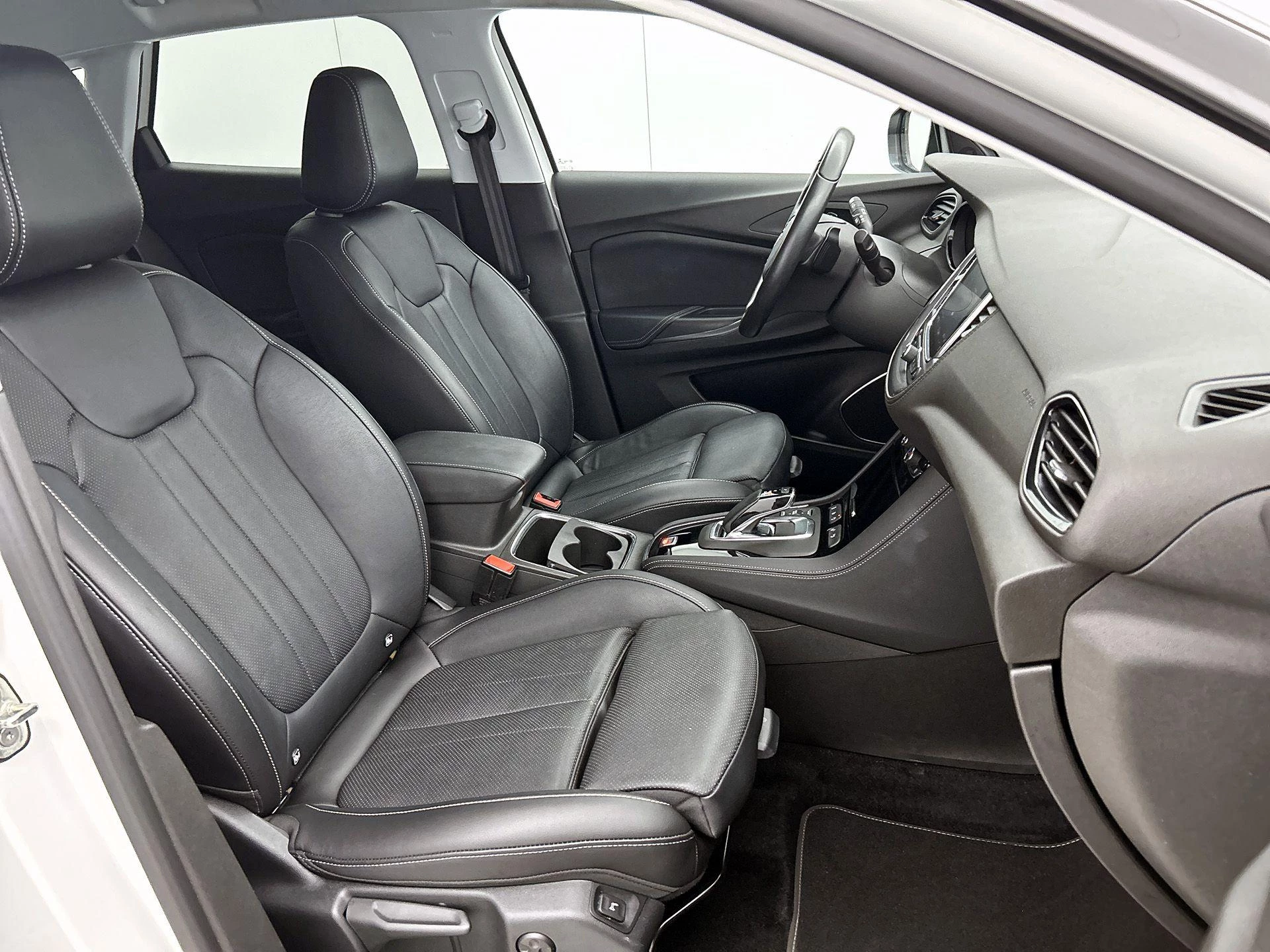 Opel Grandland X 1.6 Turbo Hybrid Elegance