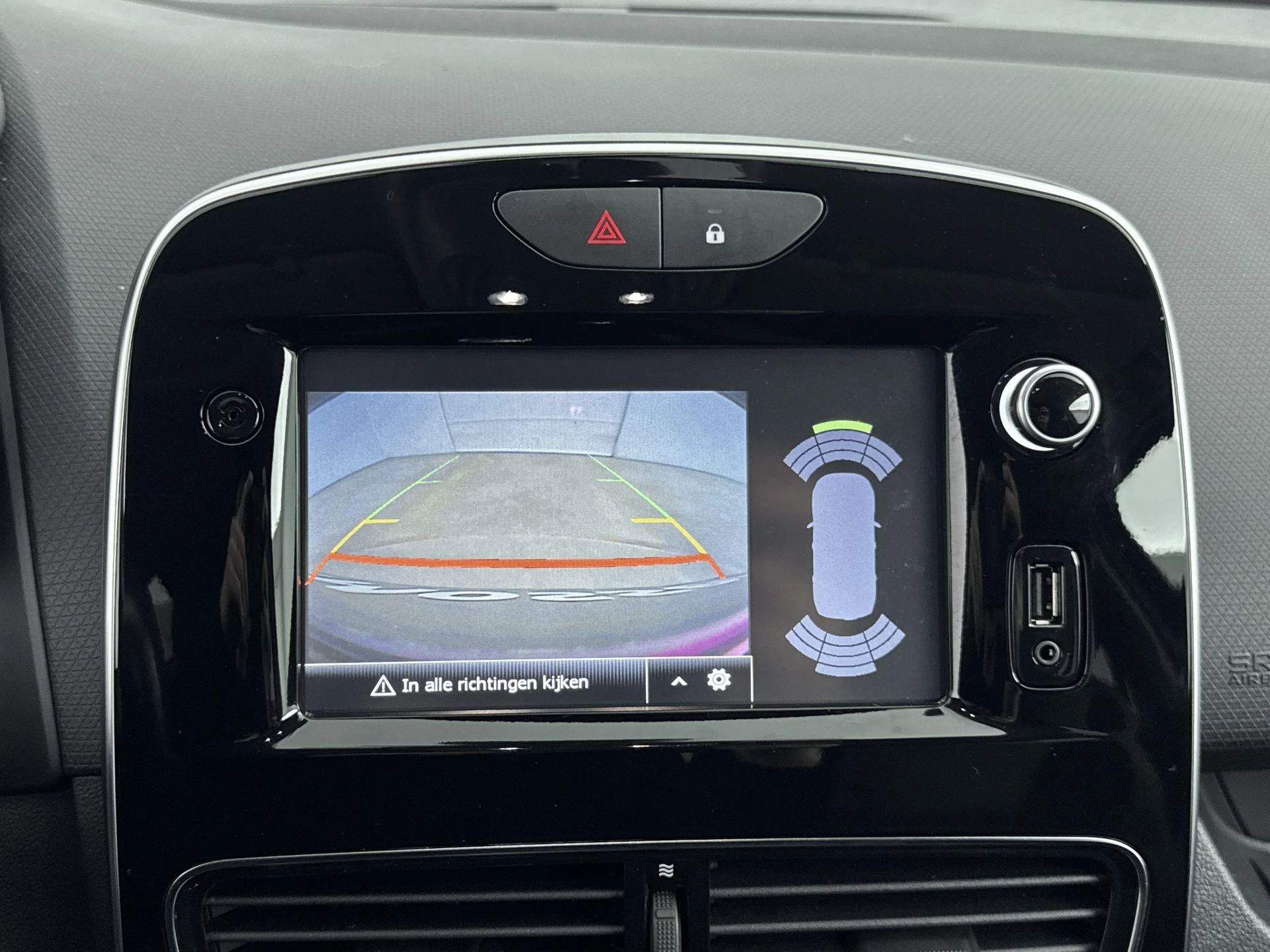 Renault-Clio-image-9