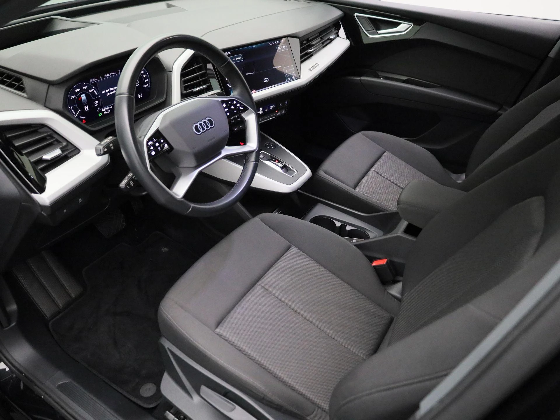 Audi-Q4 Sportback e-tron-image-17