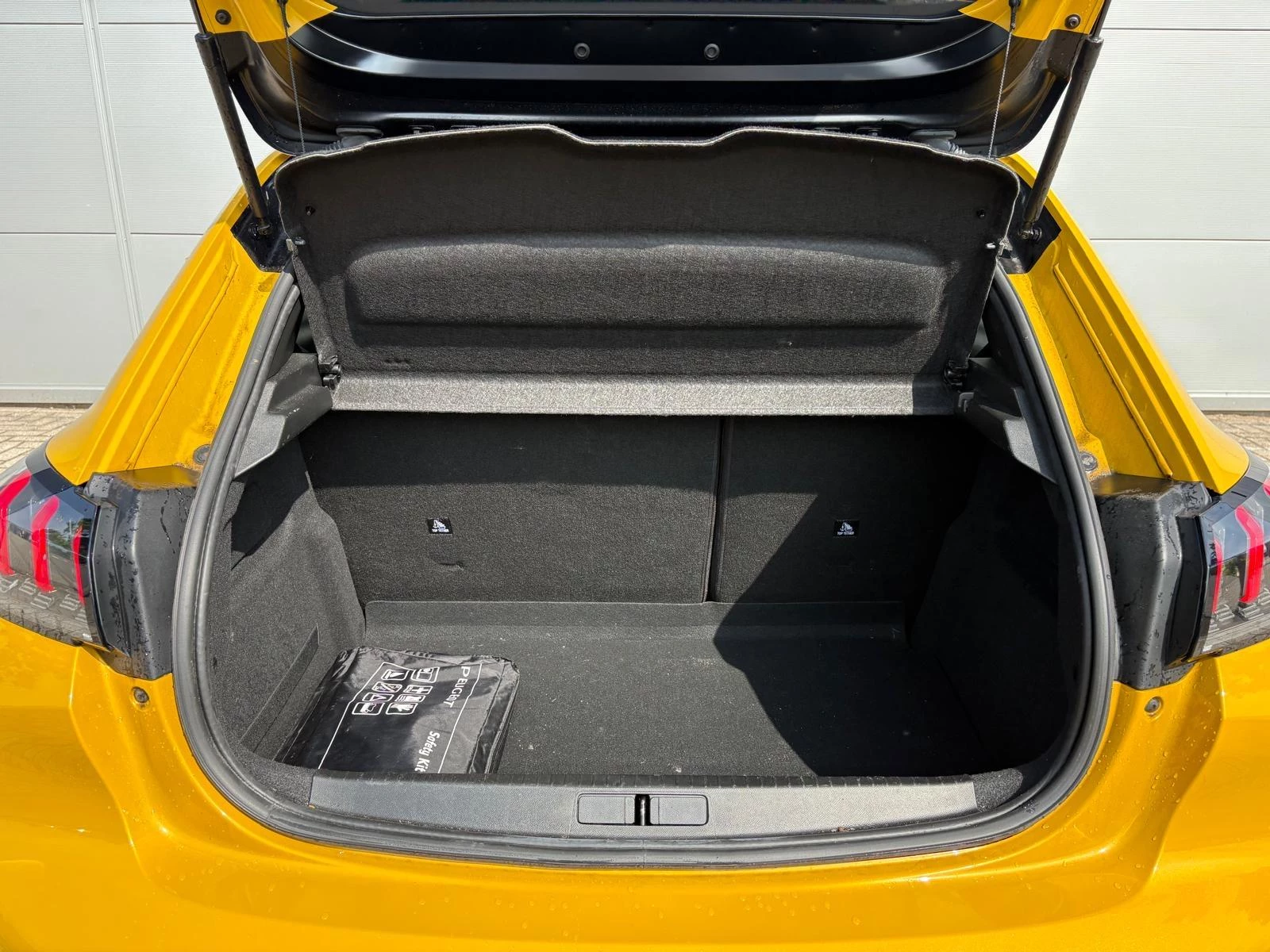 Peugeot-208-image-9