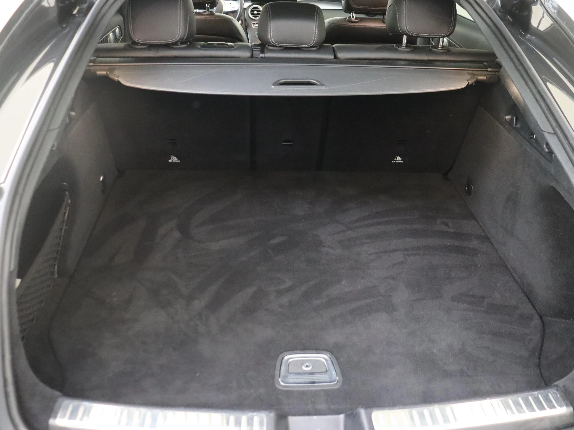 Mercedes-Benz-GLC-image-34