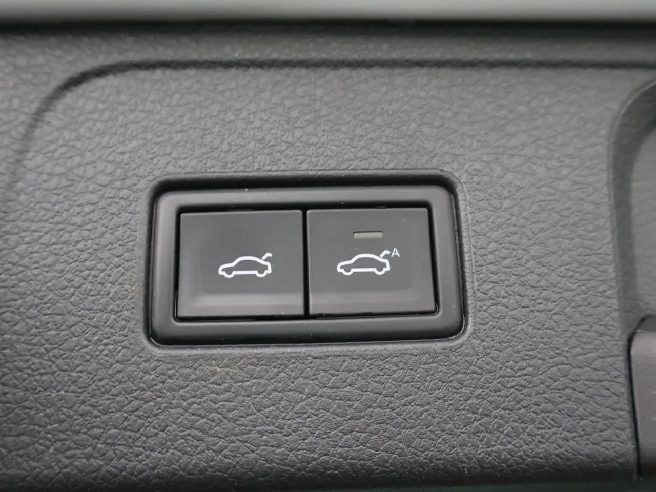 Volkswagen-Passat-image-25