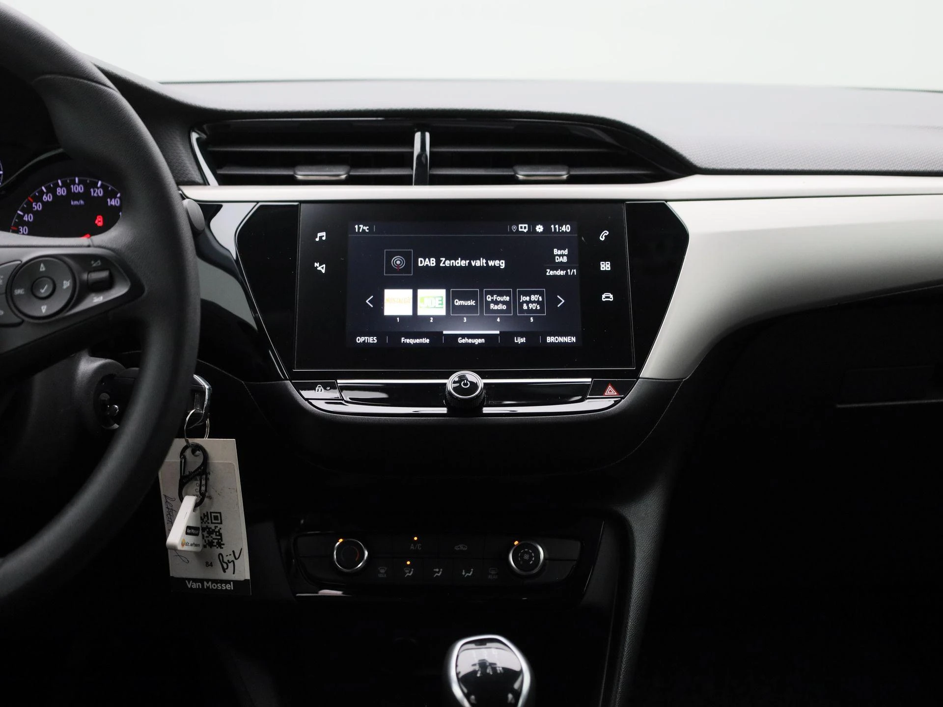 Opel-Corsa-image-8