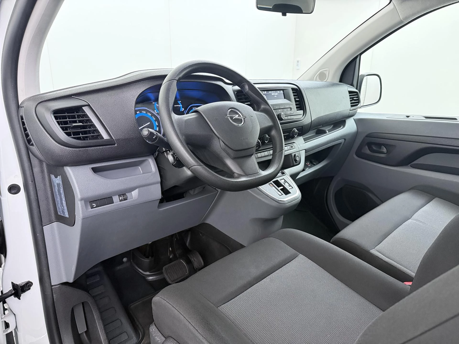 Opel-Vivaro-e-image-5