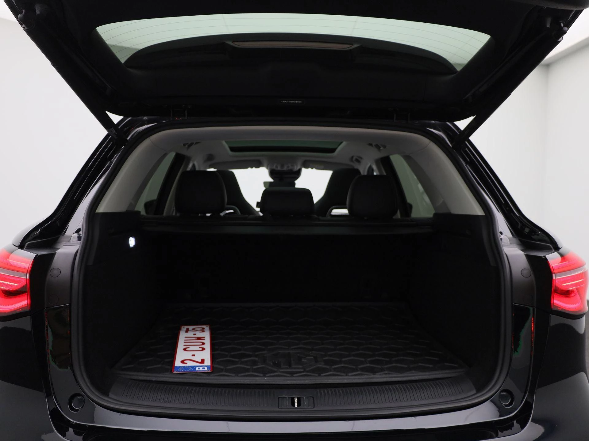 MG EHS 1.5T Luxury