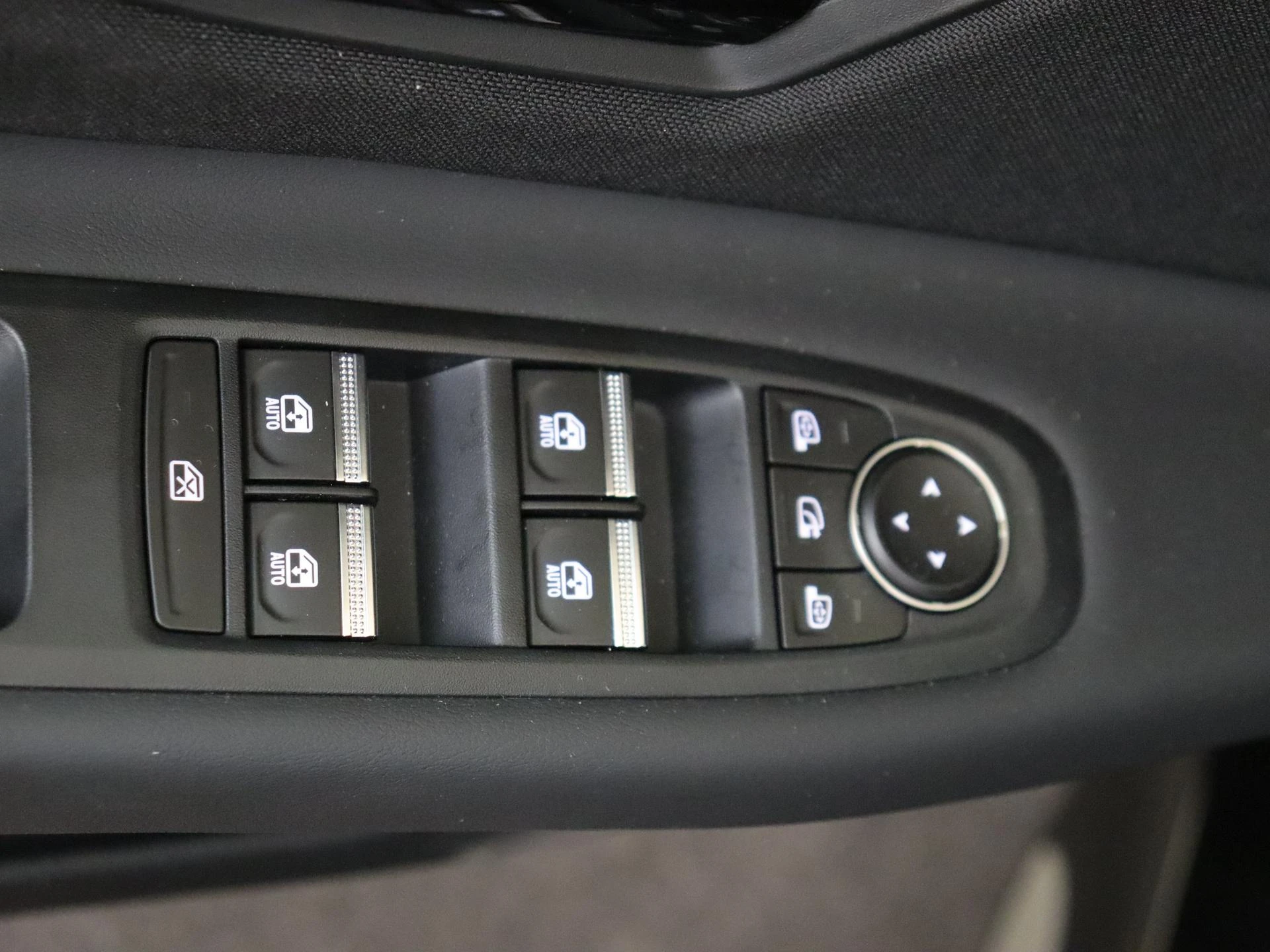 Nissan-Micra-image-23
