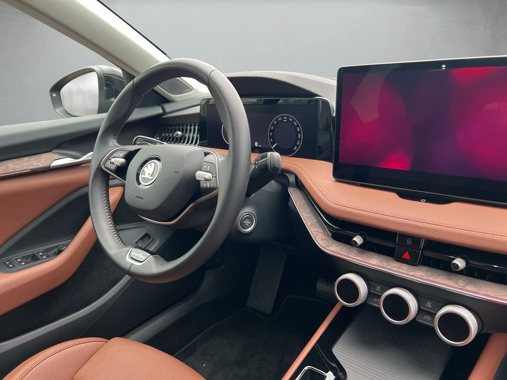 Škoda Superb Combi L&K 2,0TDI DSG Navi/Pano/AHK