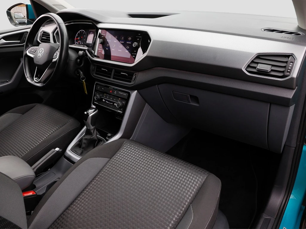 Volkswagen-T-Cross-image-13