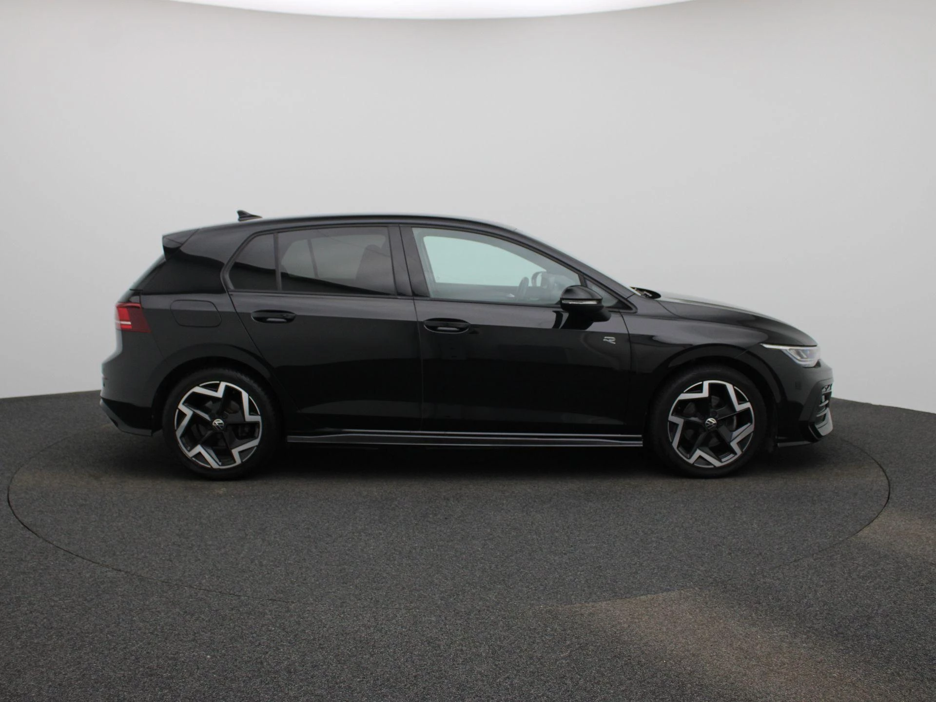 Volkswagen Golf 1.5 eTSI R-Line Edition