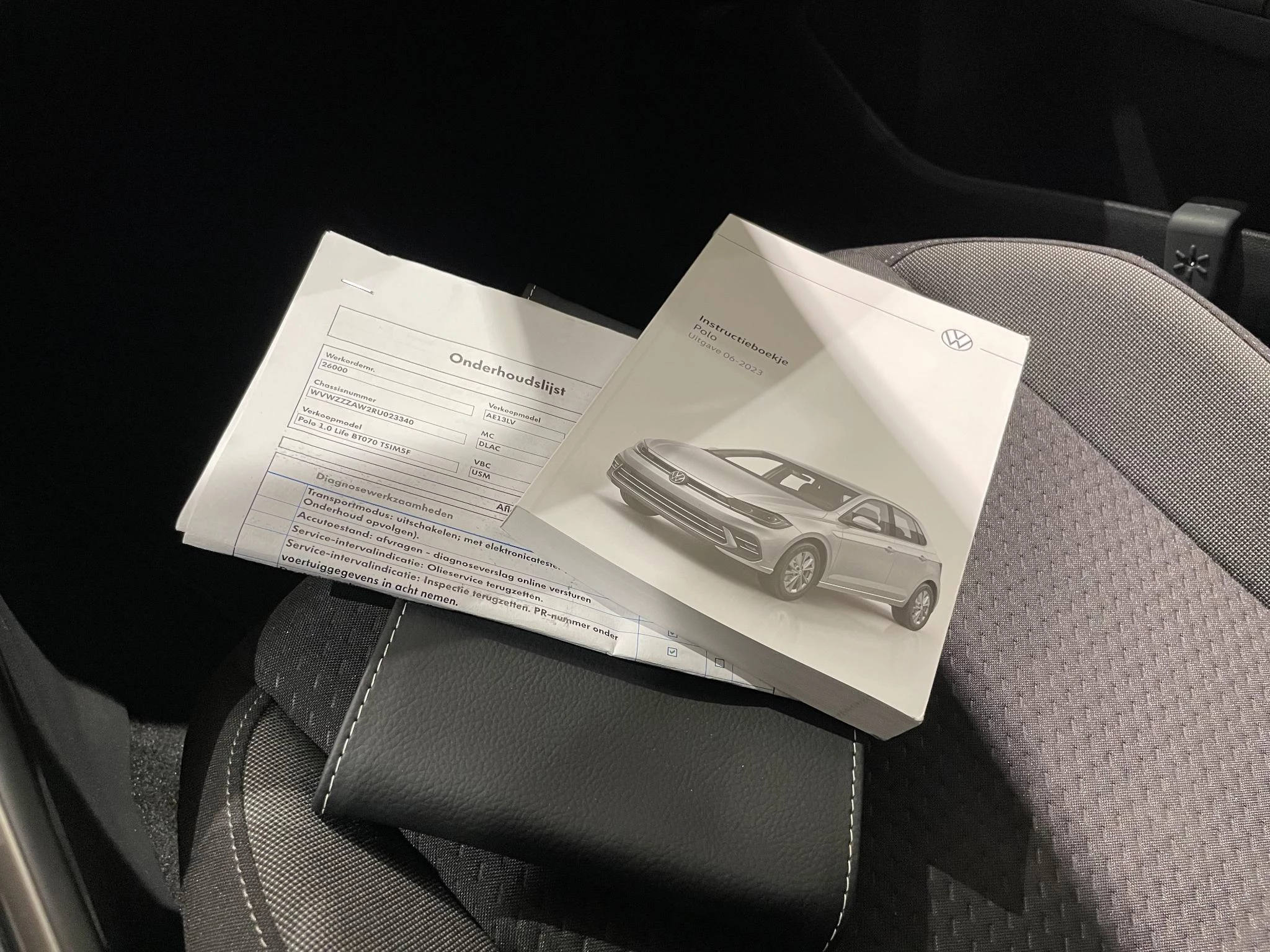 Volkswagen-Polo-image-25