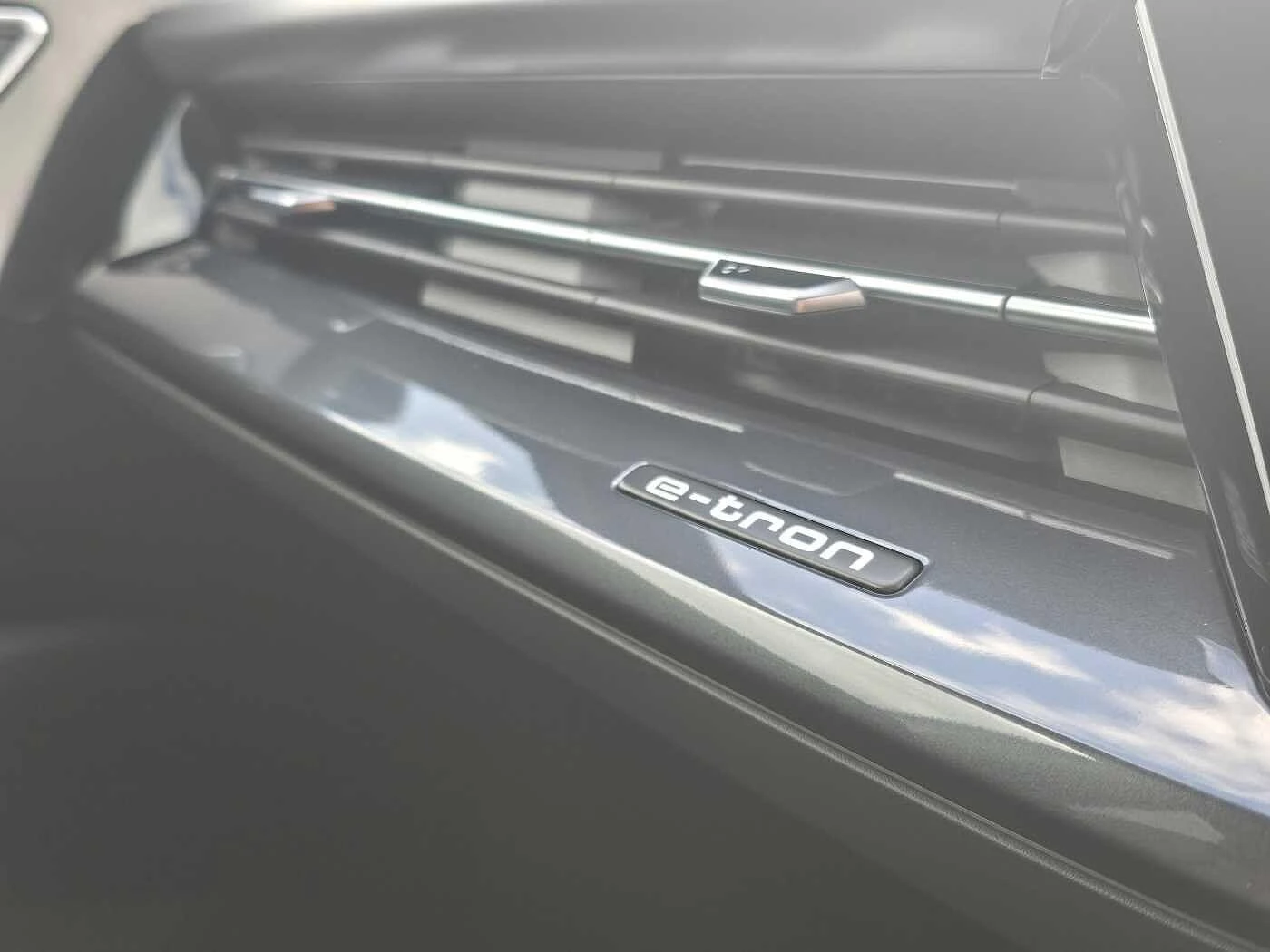 Audi-Q4 e-tron-image-28