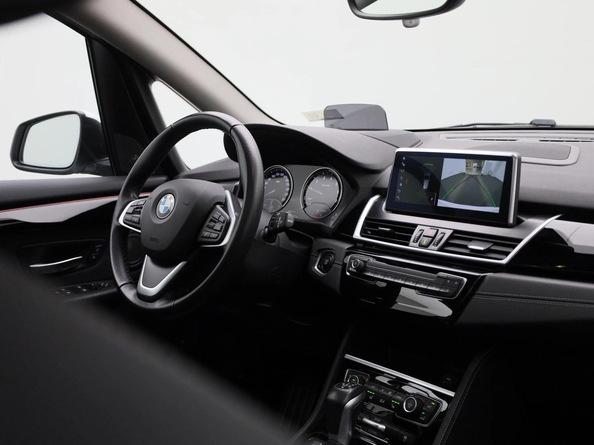 BMW-2 Serie-image-37