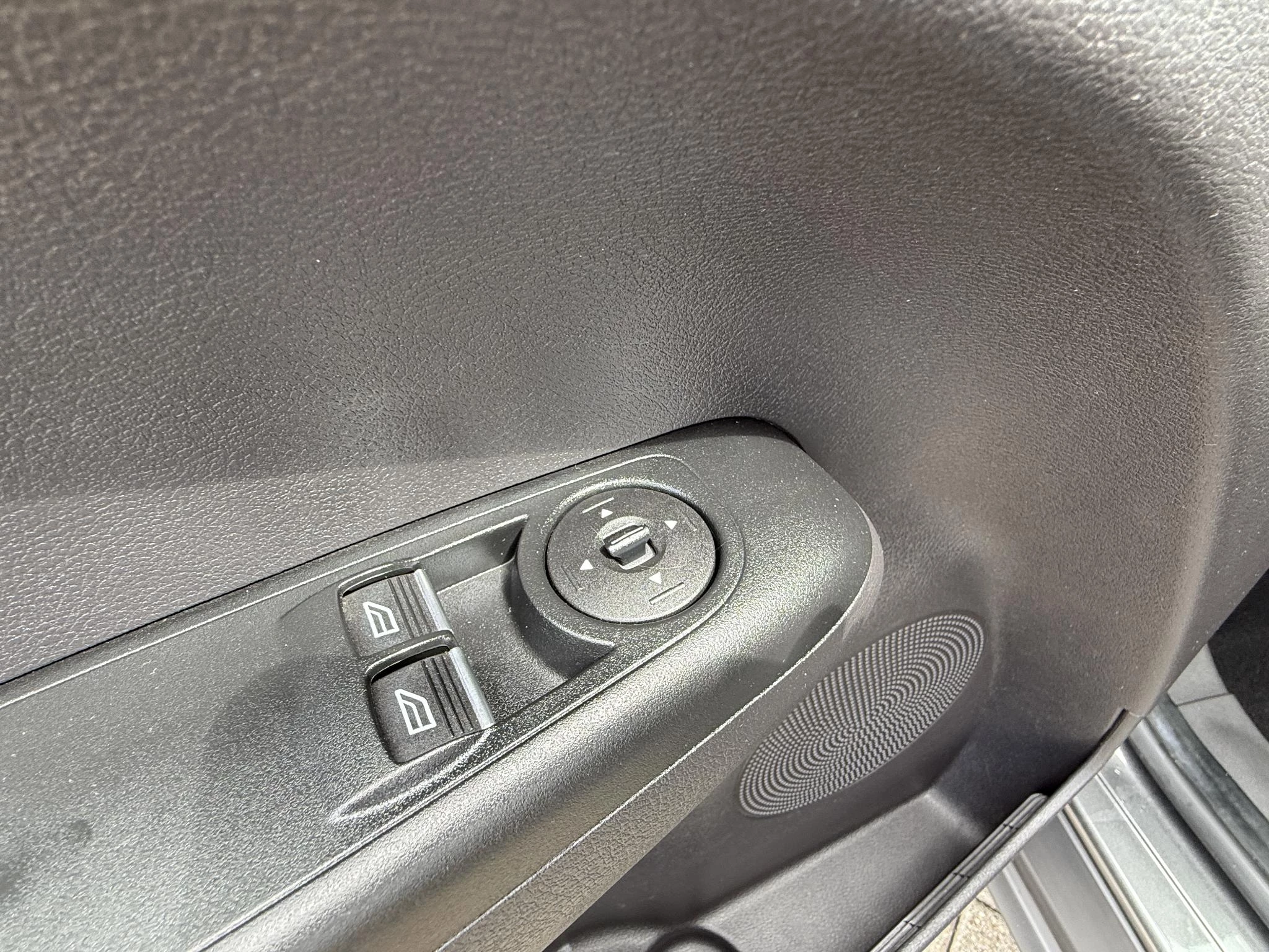 Ford Tourneo Courier 1.0 100pk Titanium