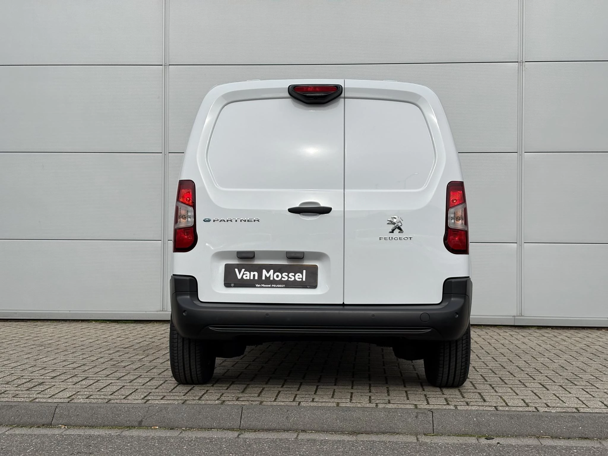 Peugeot-e-Partner-image-4