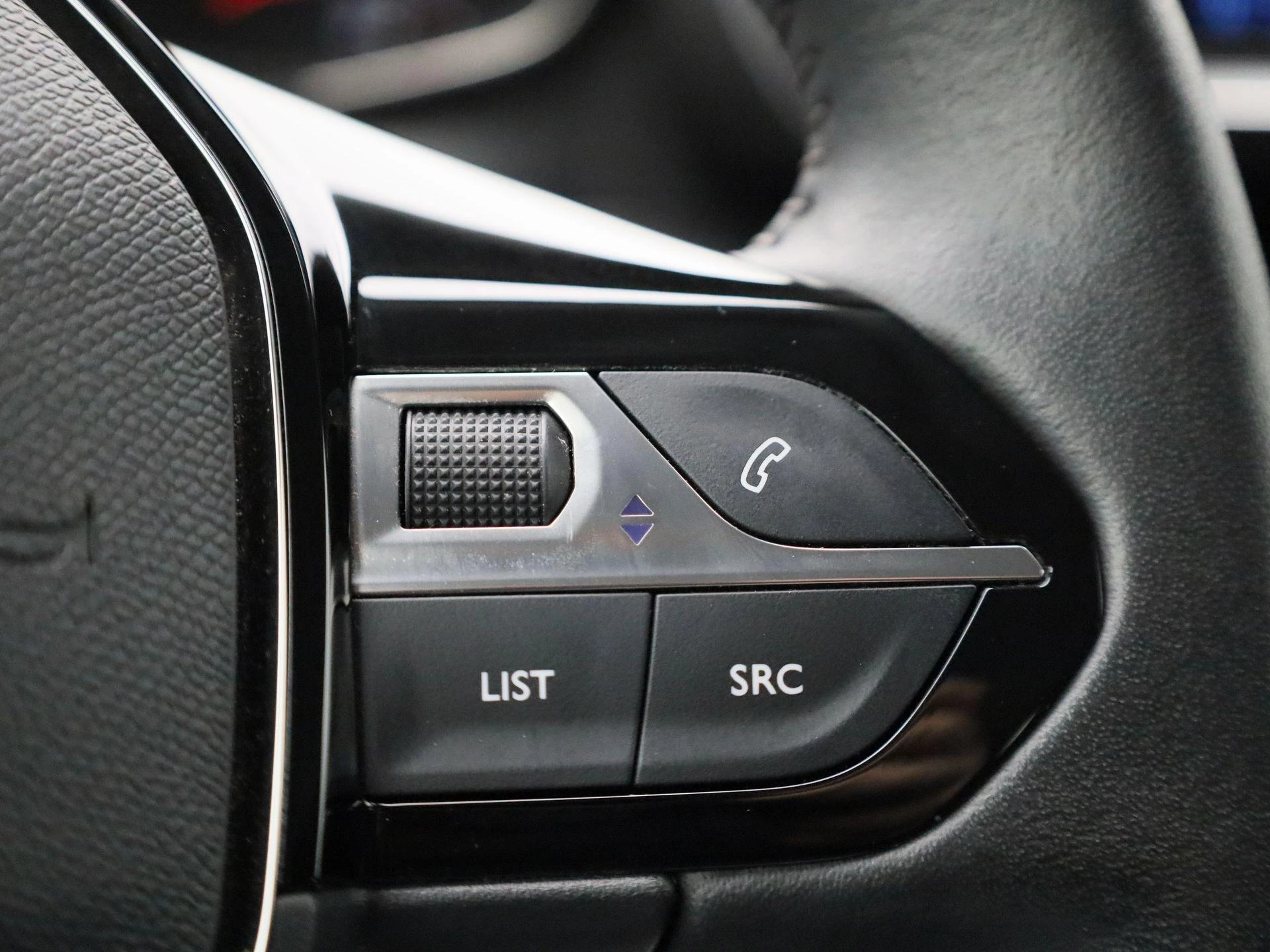 Peugeot-2008-image-23