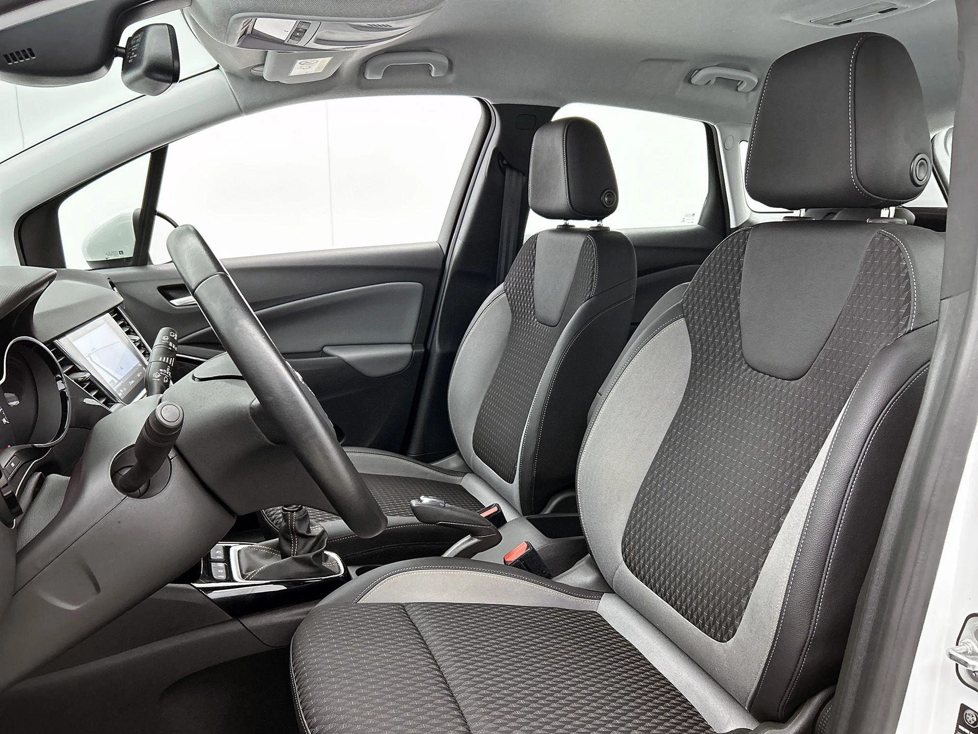 Opel-Crossland X-image-30