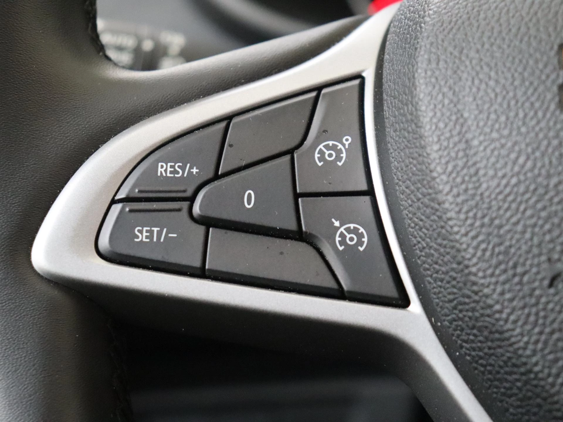 Dacia-Sandero Stepway-image-12