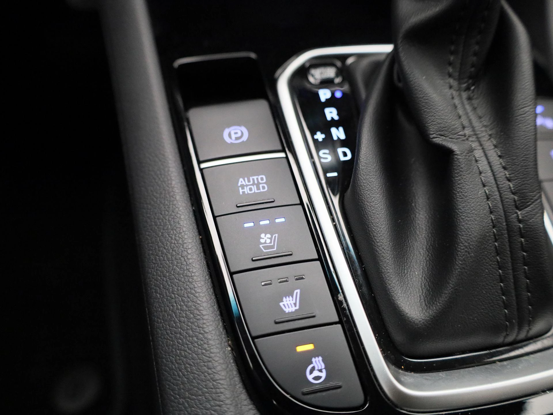 Hyundai-IONIQ-image-31