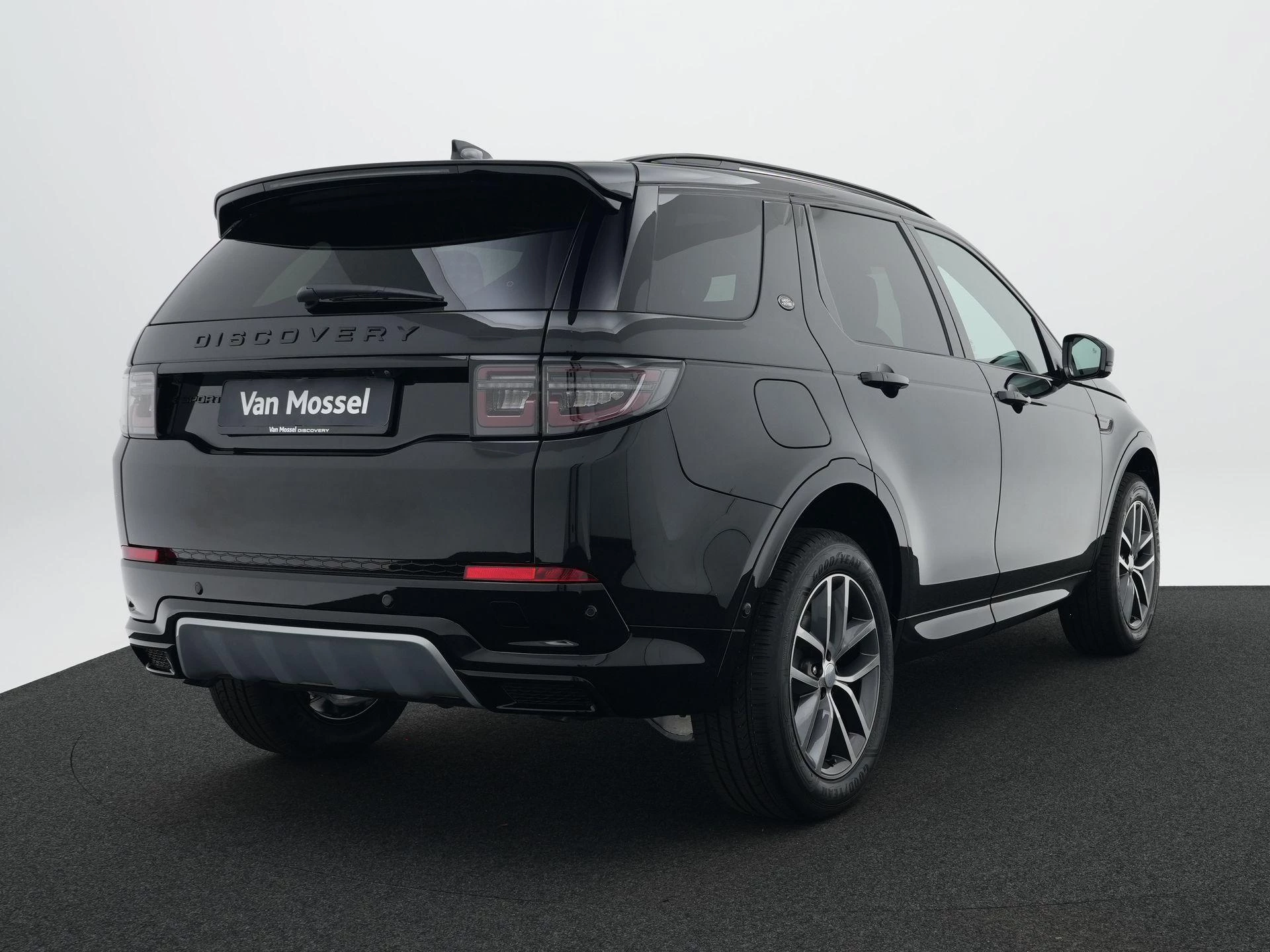 Land Rover-Discovery Sport-image-11