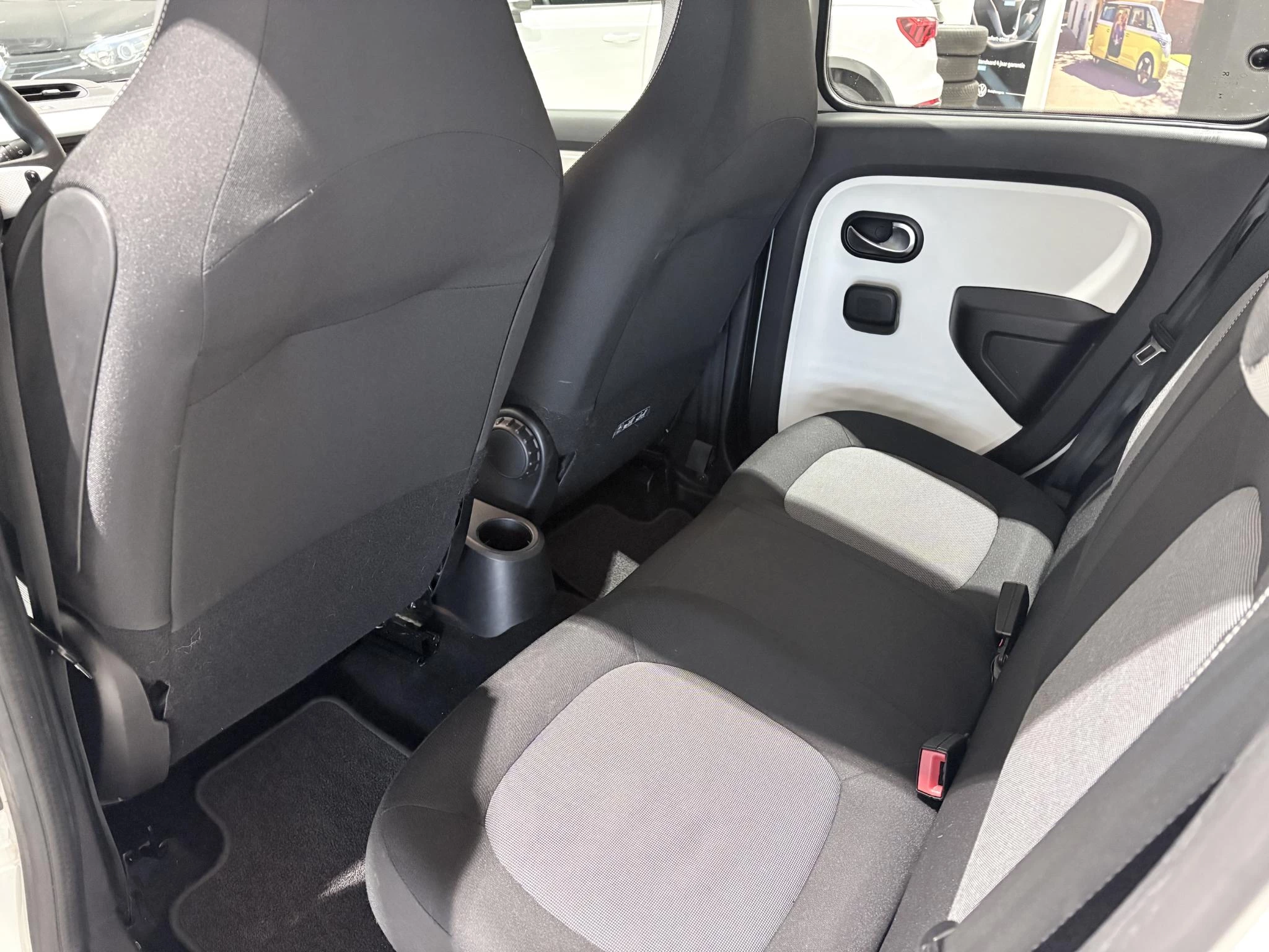 Renault-Twingo-image-9