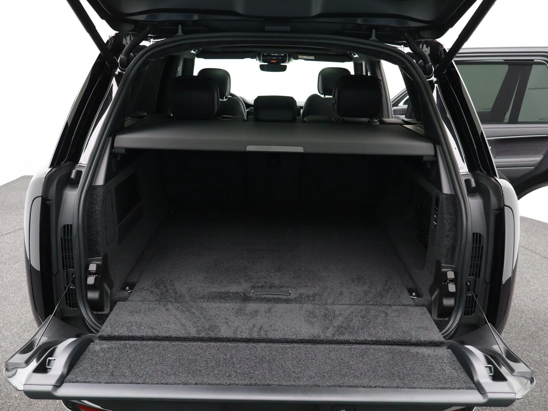 Land Rover-Range Rover-image-33