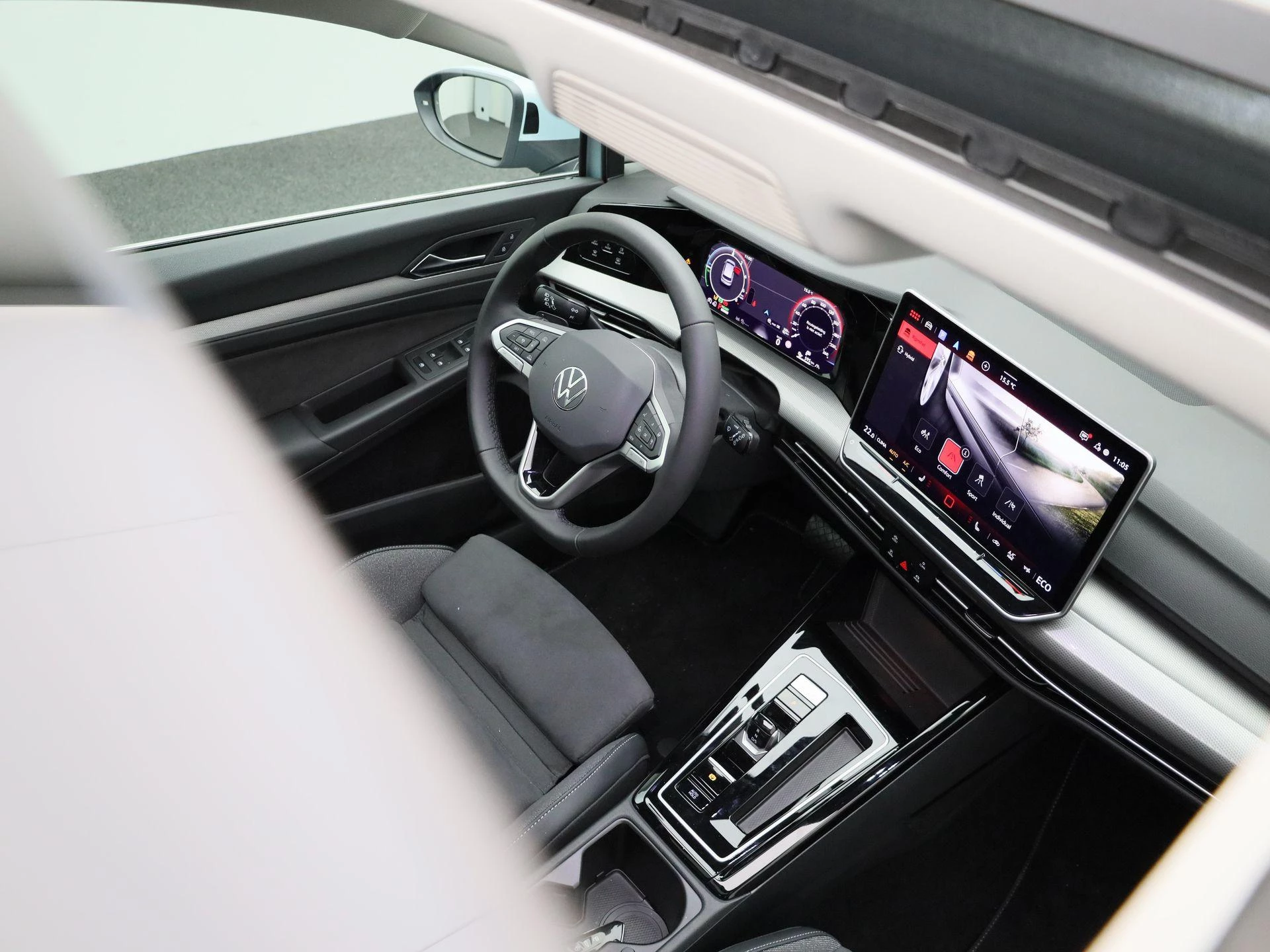 Volkswagen-Golf-image-37