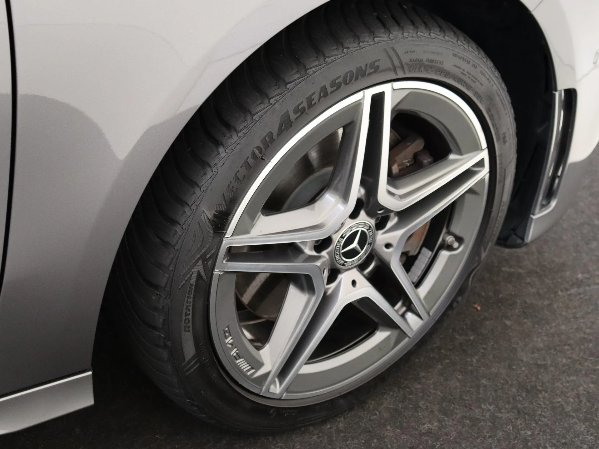 Mercedes-Benz-A-Klasse-image-32