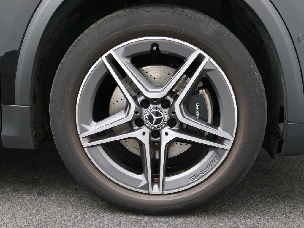 Mercedes-Benz-GLA-image-15