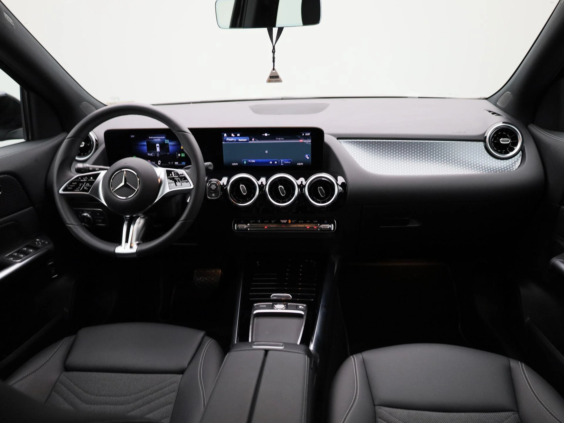Mercedes-Benz GLA 200 Luxury Line