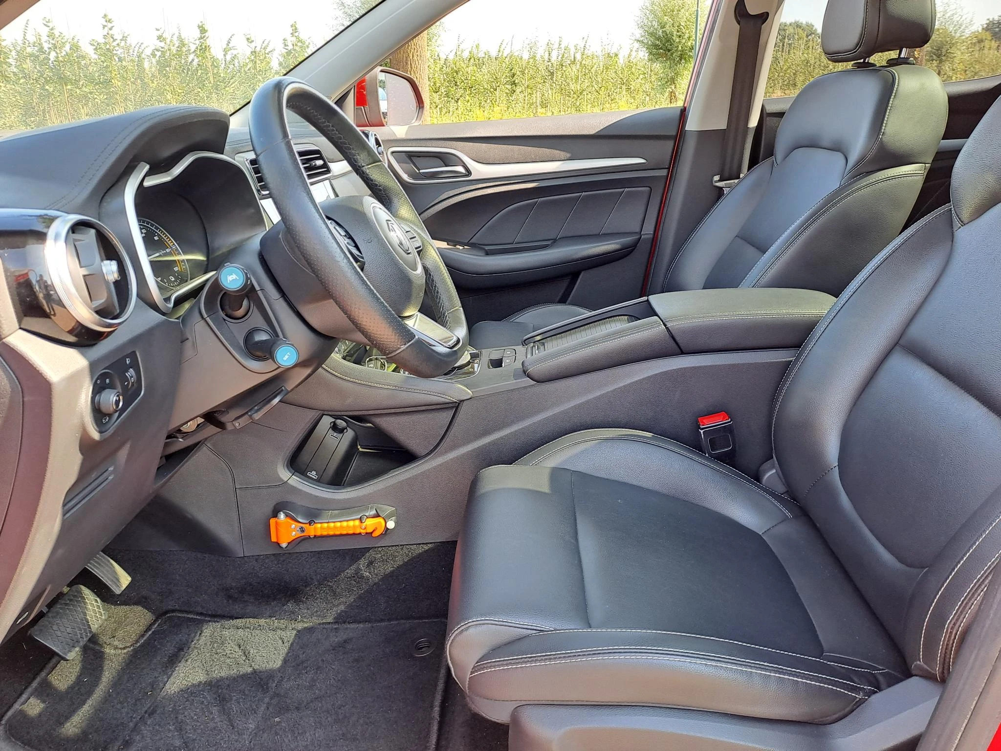 MG-ZS EV-image-7